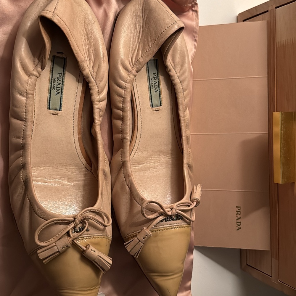 Prada ballerinas color nude
